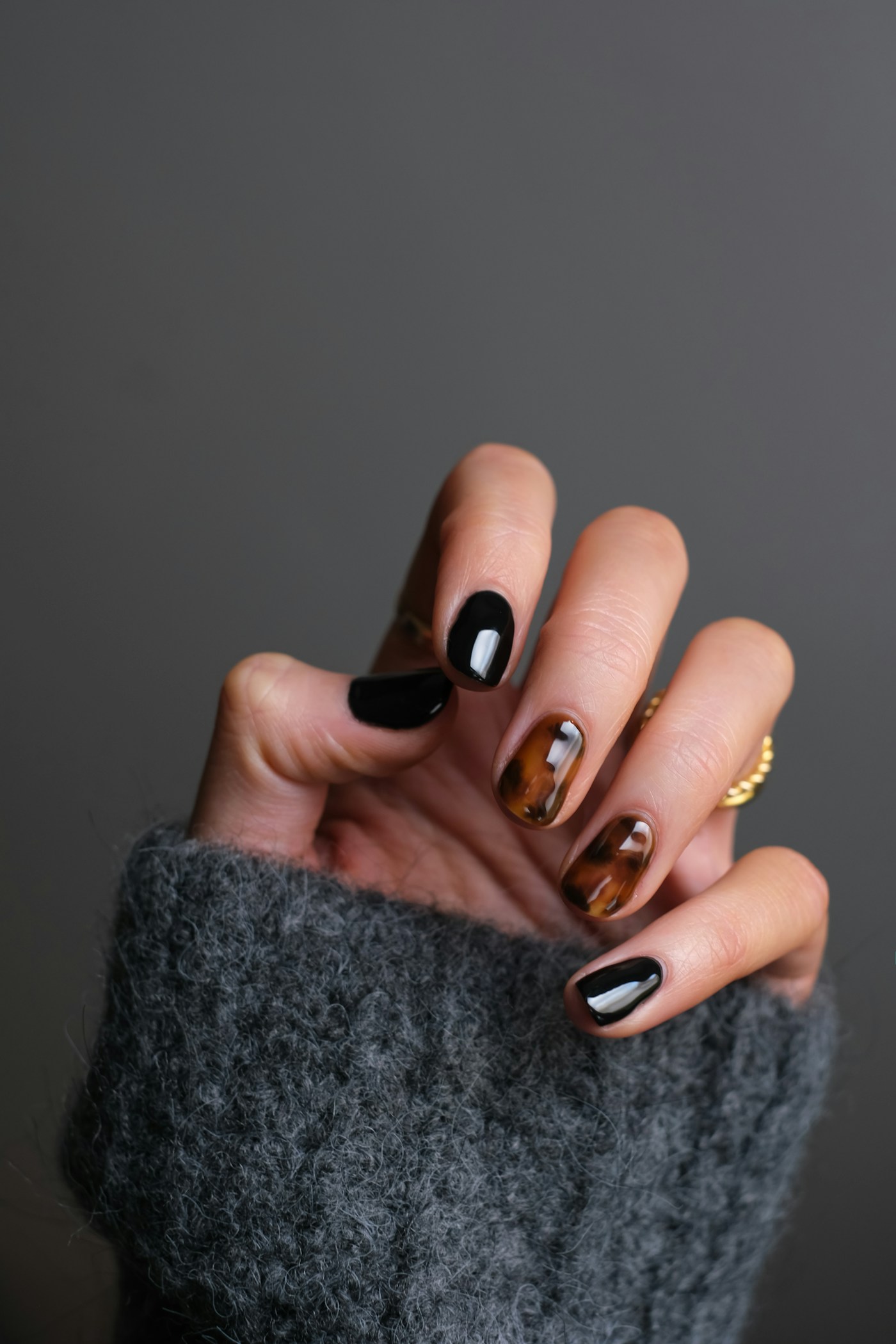 Elegant neutral manicure